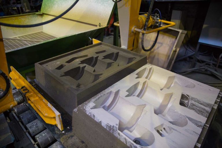 A line for painting the molds