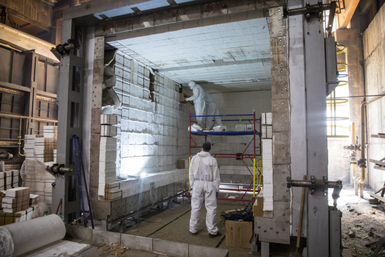 The installation and commissioning of a chamber 25-ton furnace