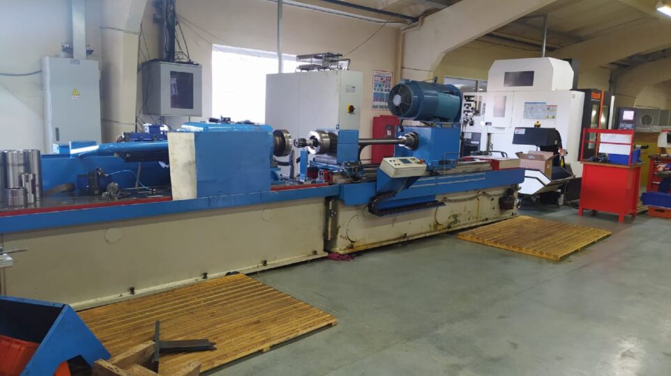 machine for making parts