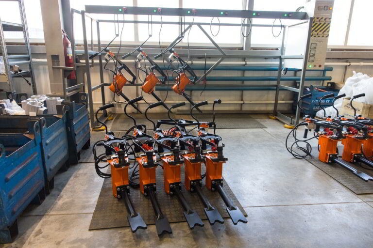 Electric Tie-Tamping Tools in the Workshop