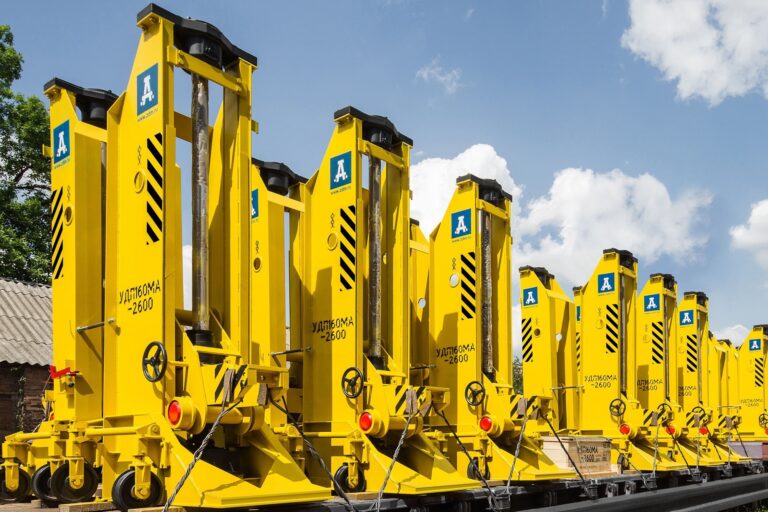 railway lifting jacks for locomotives